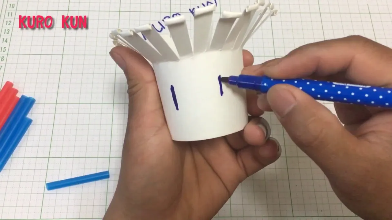 Cách làm con rối đơn giản!!Make simple puppets from paper cups