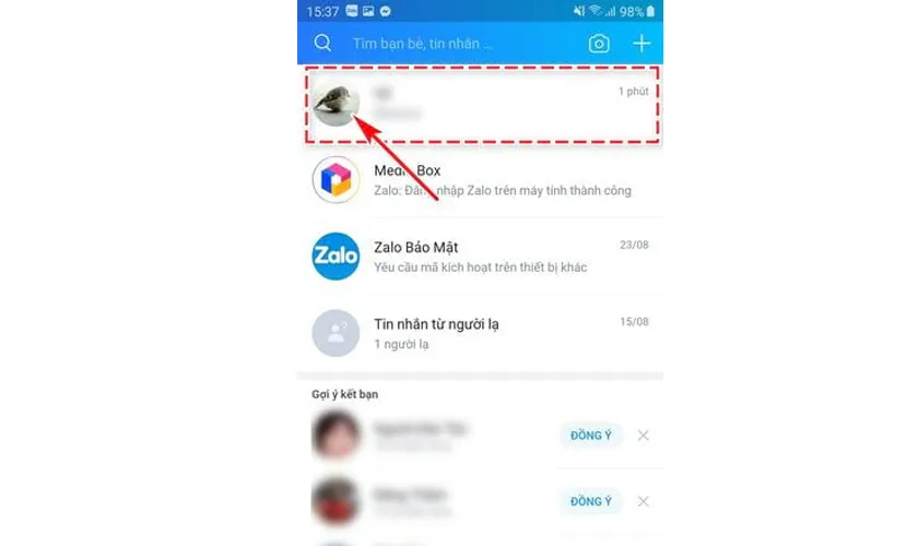 Xóa tin nhắn zalo trên điện thoại, chọn người bạn muốn xoá lịch sử trò chuyện