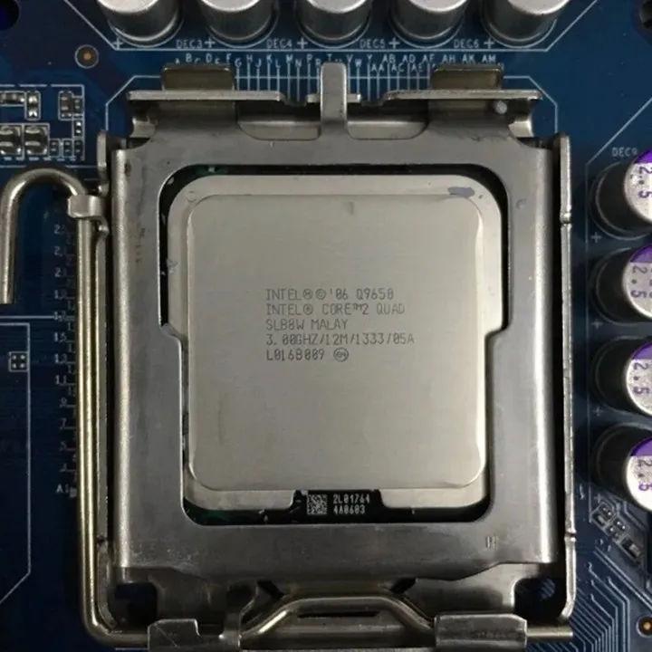 Hình ảnh CPU Q9650 Mạnh nhất socket 775 tặng kèm keo tản