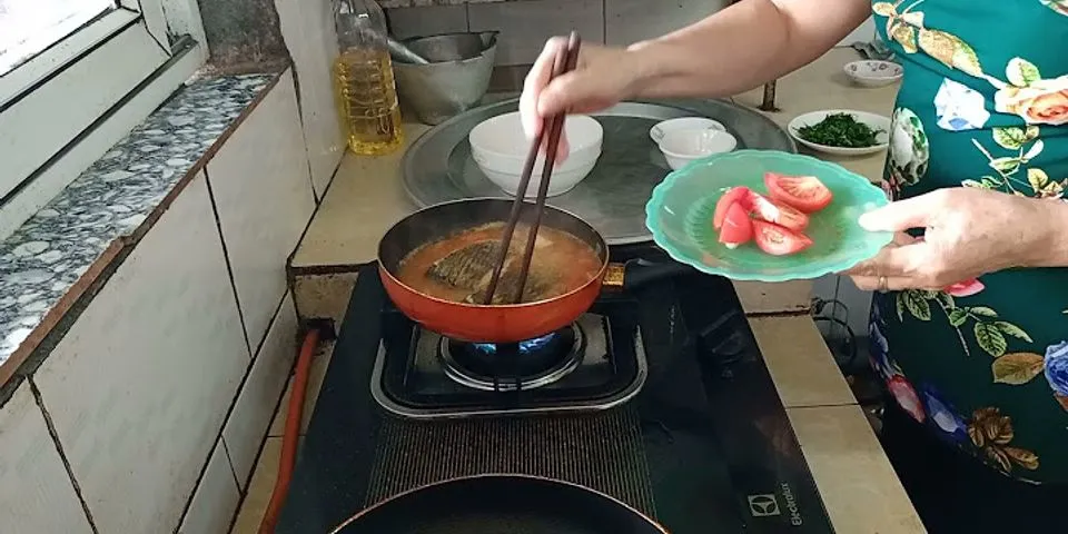 Cách nấu canh cá thơm cà chua