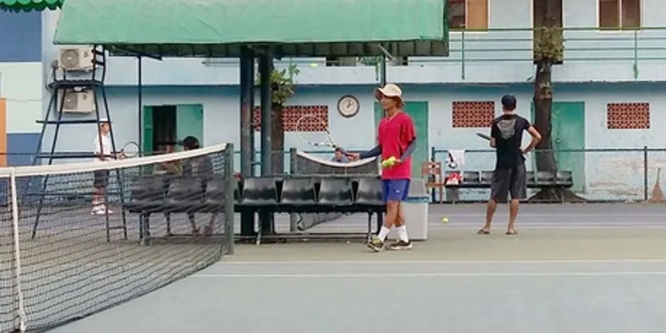 Top 10 luom banh tennis tai tphcm